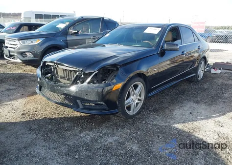 2012 Mercedes-Benz E 350 z USA, uszkodzony, nr VIN WDDHF5KB2CA569451